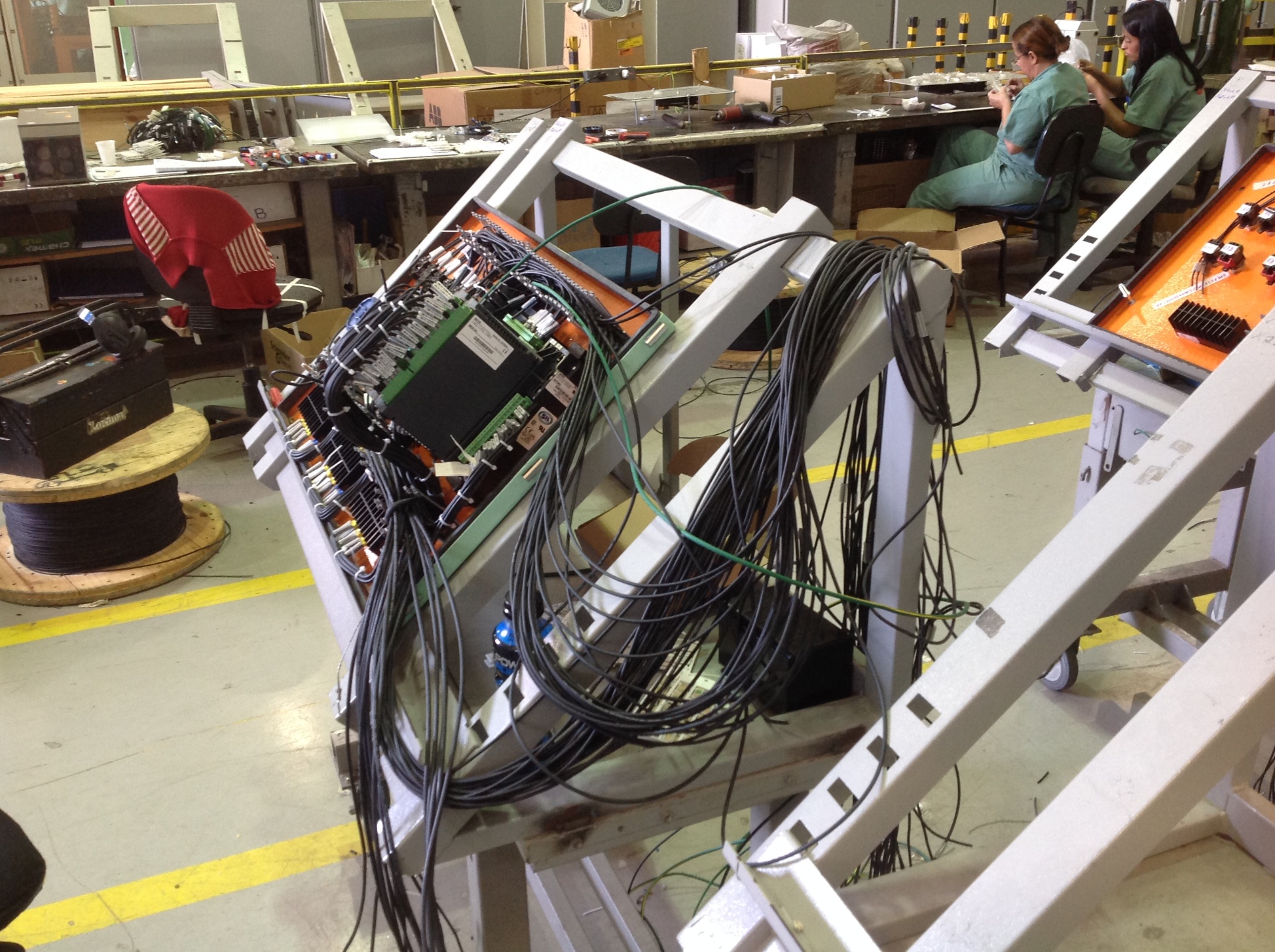 Practical training environment with real industrial equipment